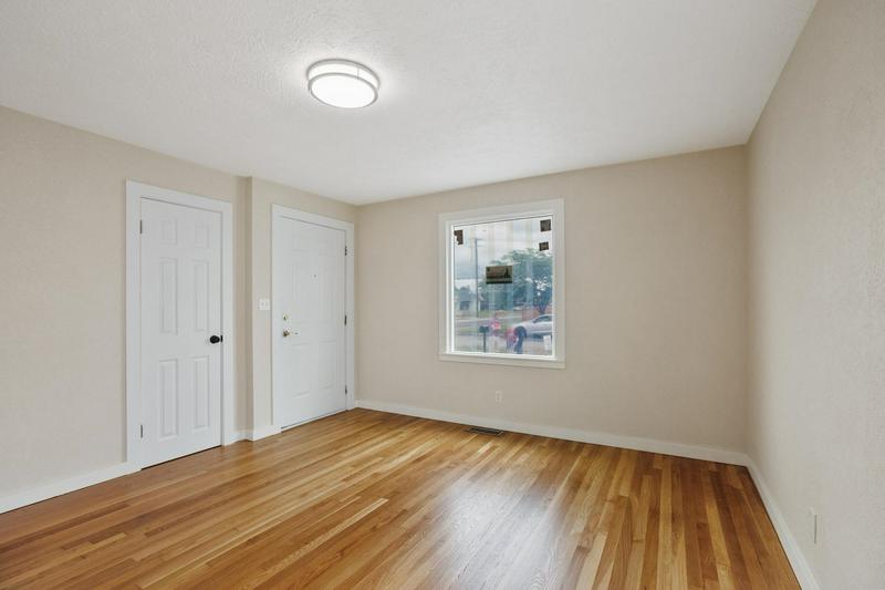 LP Turnaround House Living Room