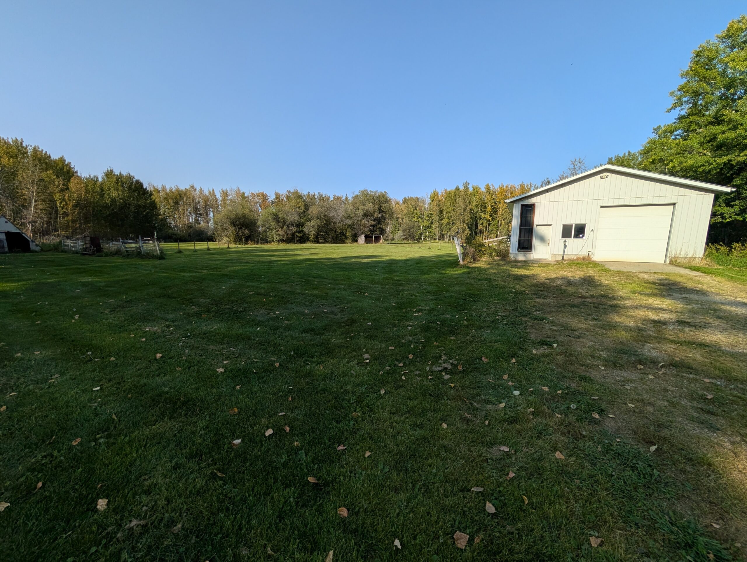 PXL_20250914_222852653