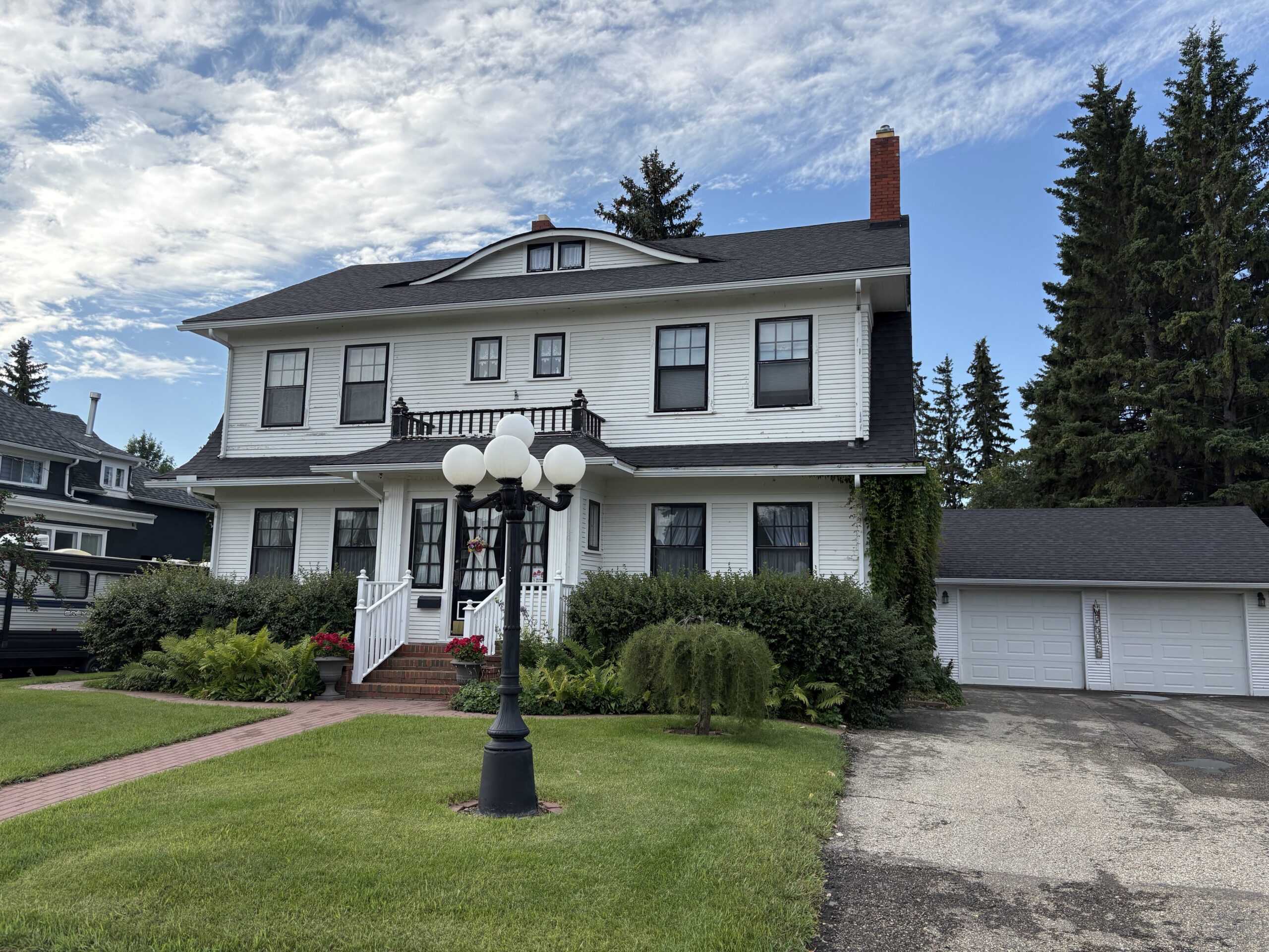 9018AAB5-443E-48F9-B886-30022D3B22DB