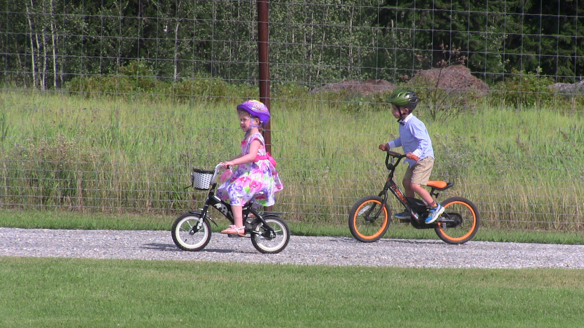 Secure for your children with an 8' game fence